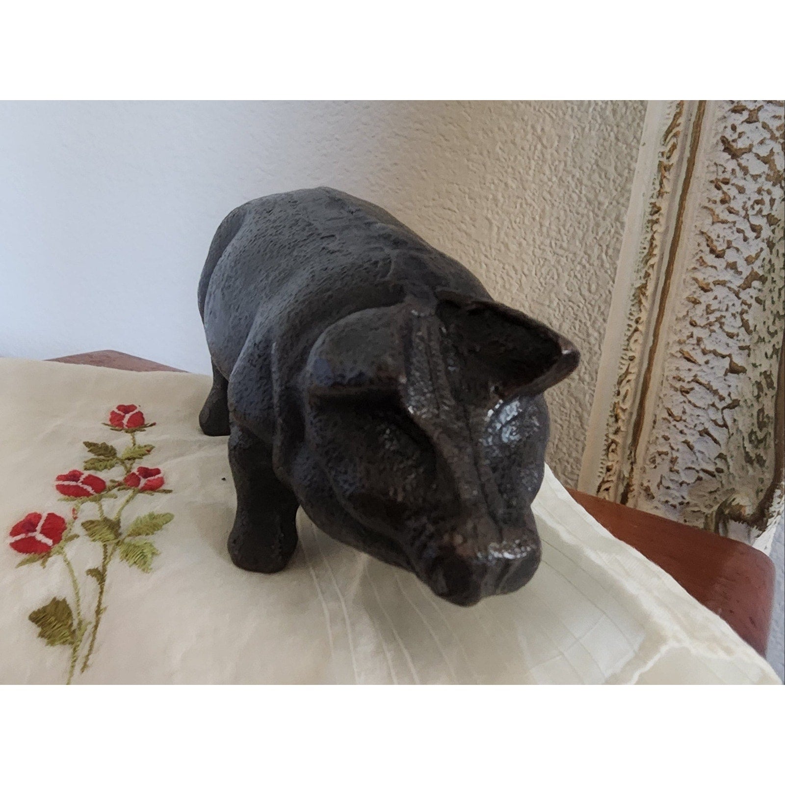 Cast Iron Pig Figurine / Paperweight – Vintage Style, Heavy Duty