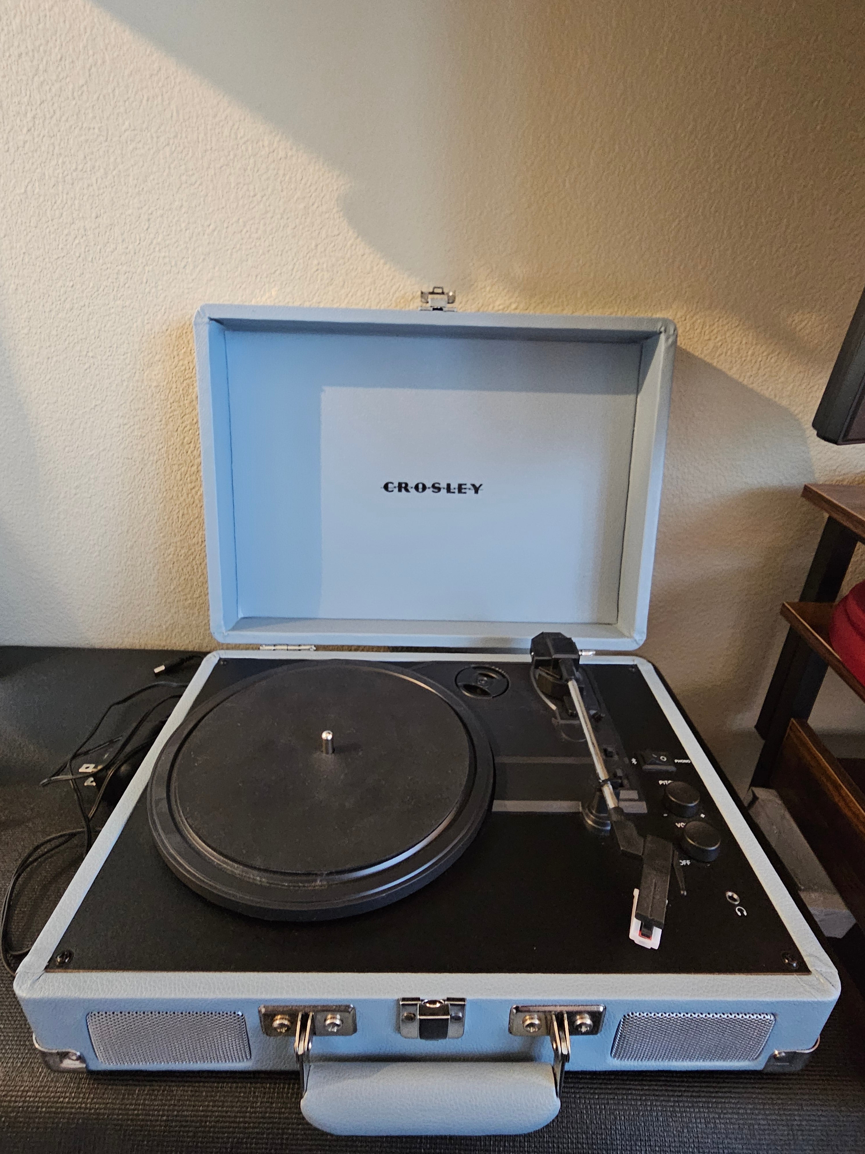 Blue Crosley Cruiser Deluxe 3-Speed Portable Turn Table - Record Player
