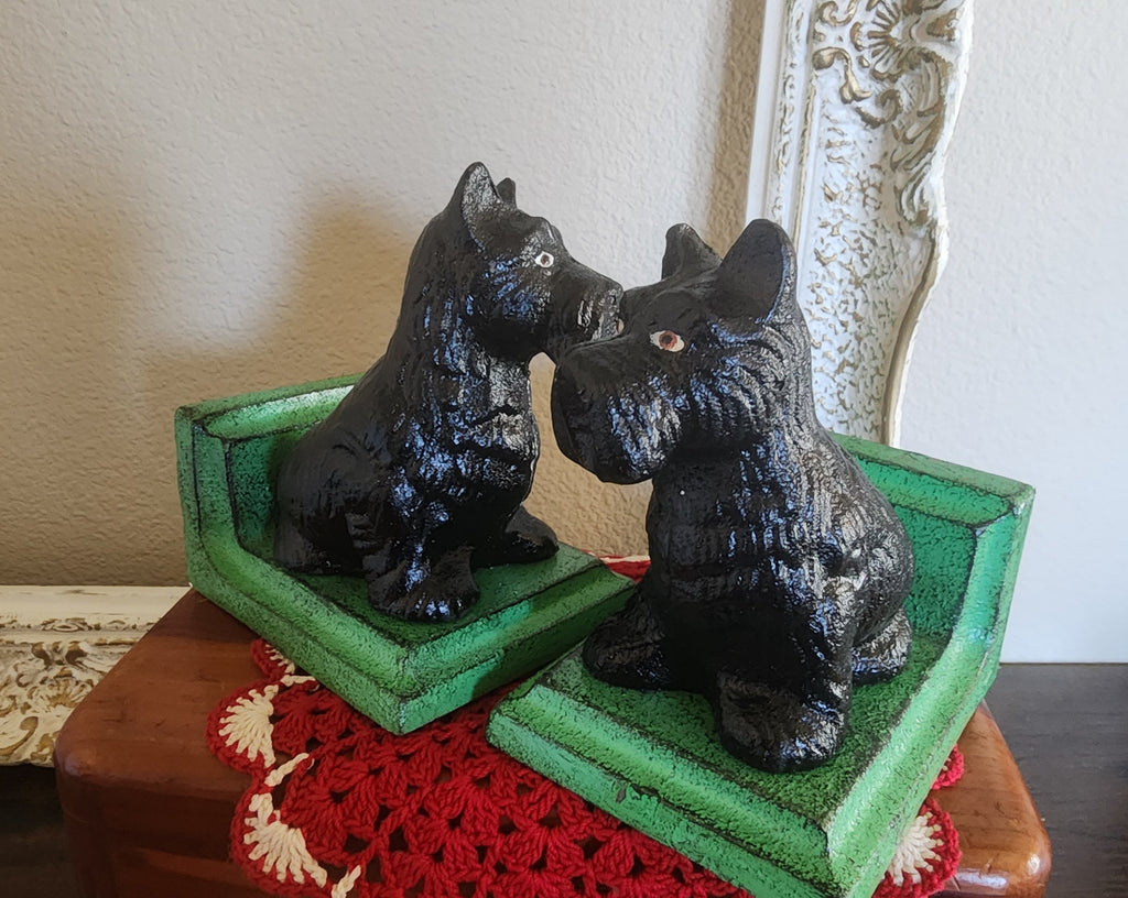 Cast Iron Scotty Dog Bookends with Green Base – Vintage Inspired, Set of 2