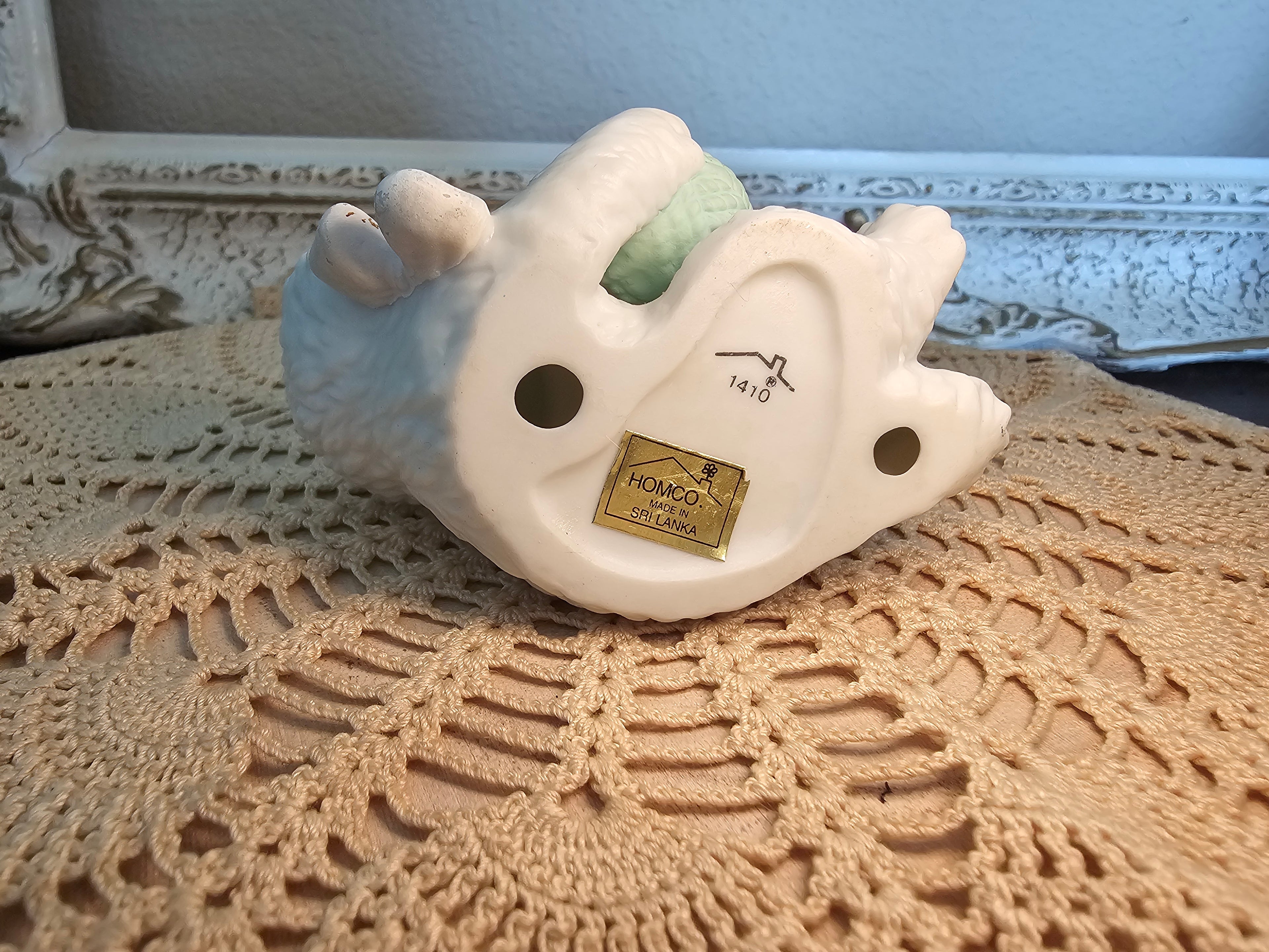 3 White Kittens Figurines - Homeco Vintage Playful Kitties w/ Yarn