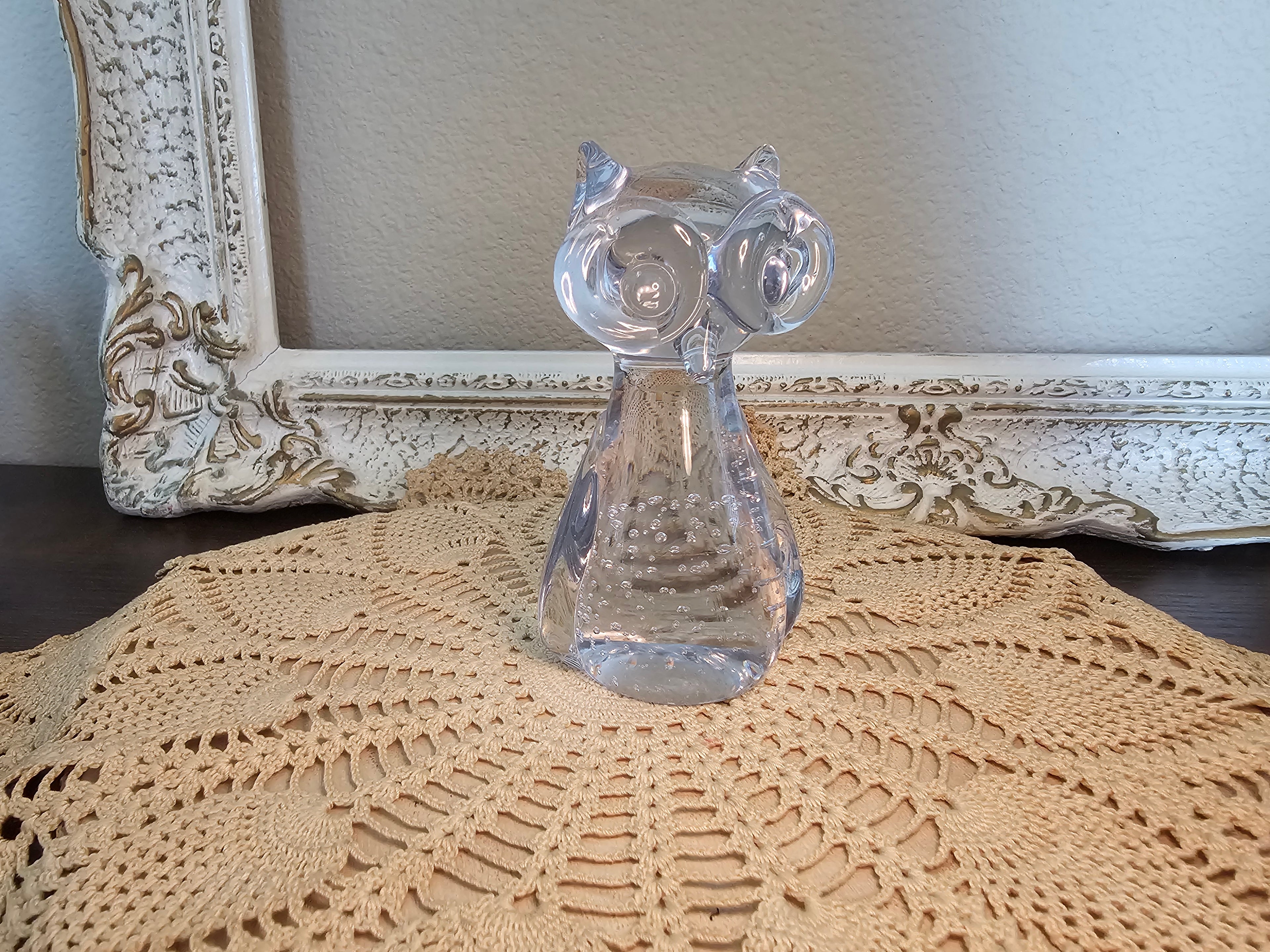 Vintage MCM Art Glass Owl Figurine Controlled Bubble Paperweight