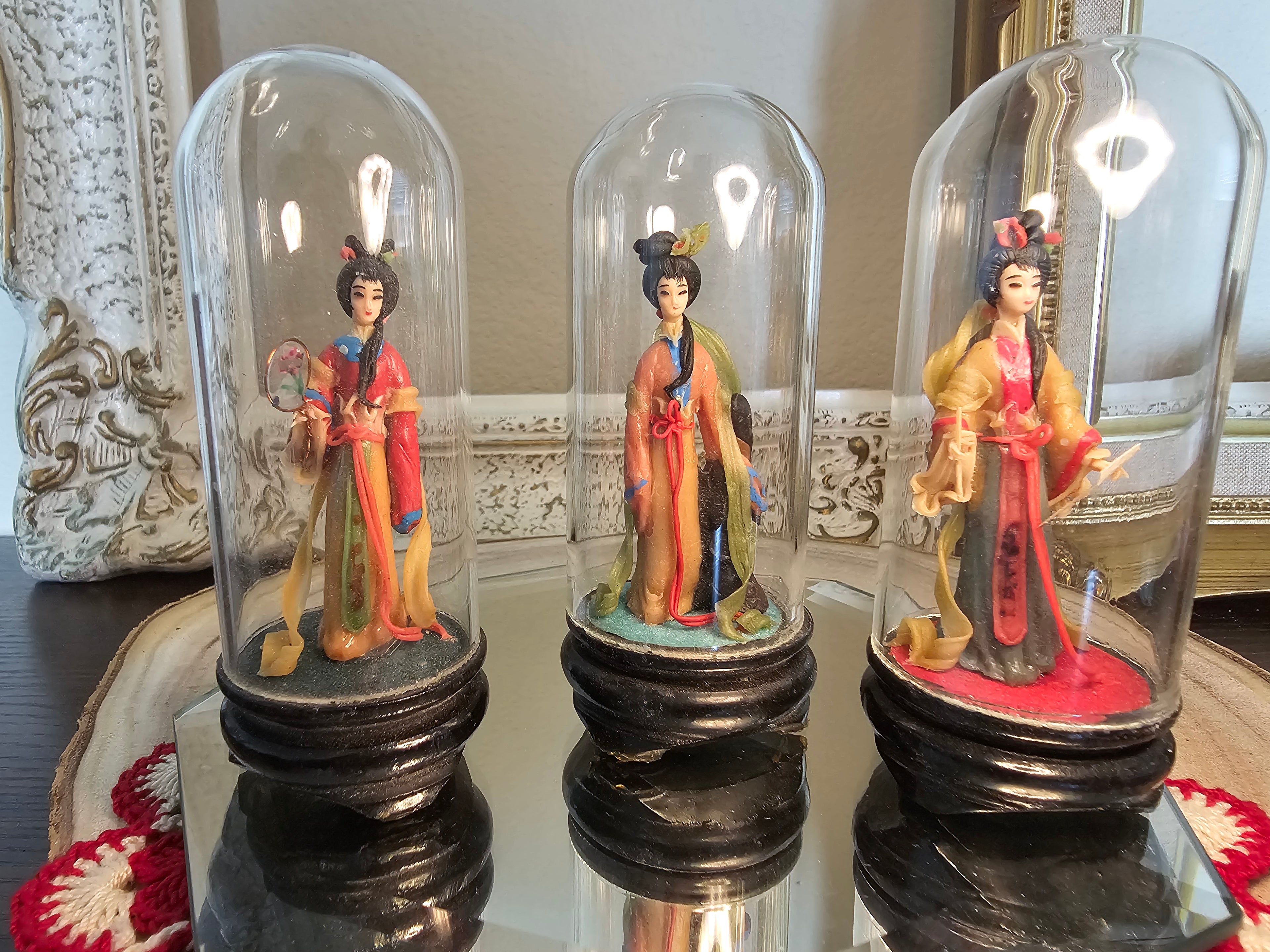 Vintage Set of 12 Miniature Chinese Figurines – Dream of Red Mansions, Boxed