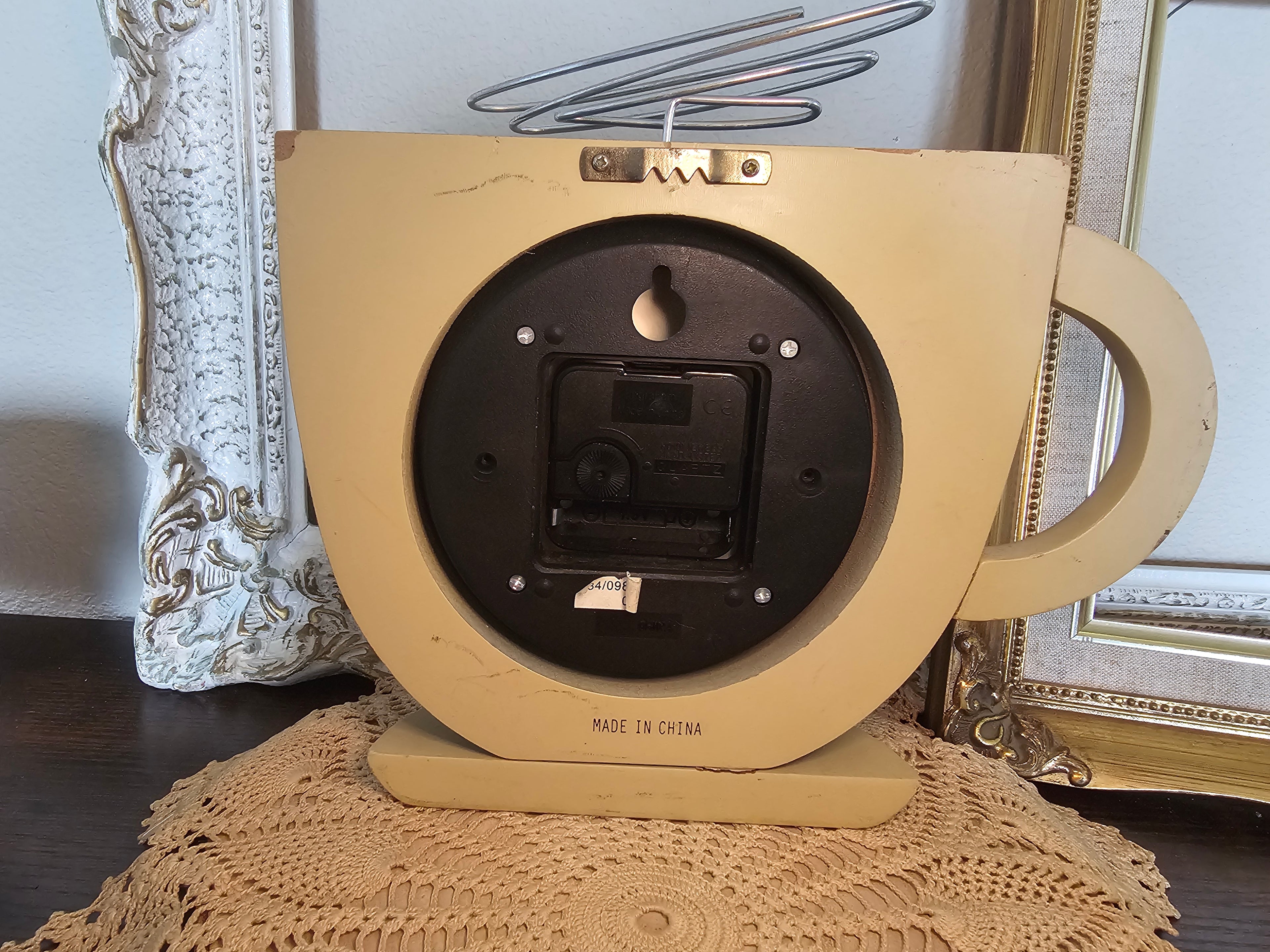 Vintage Ingraham Coffee Cup Wall or Desk Clock – Novelty Collectible
