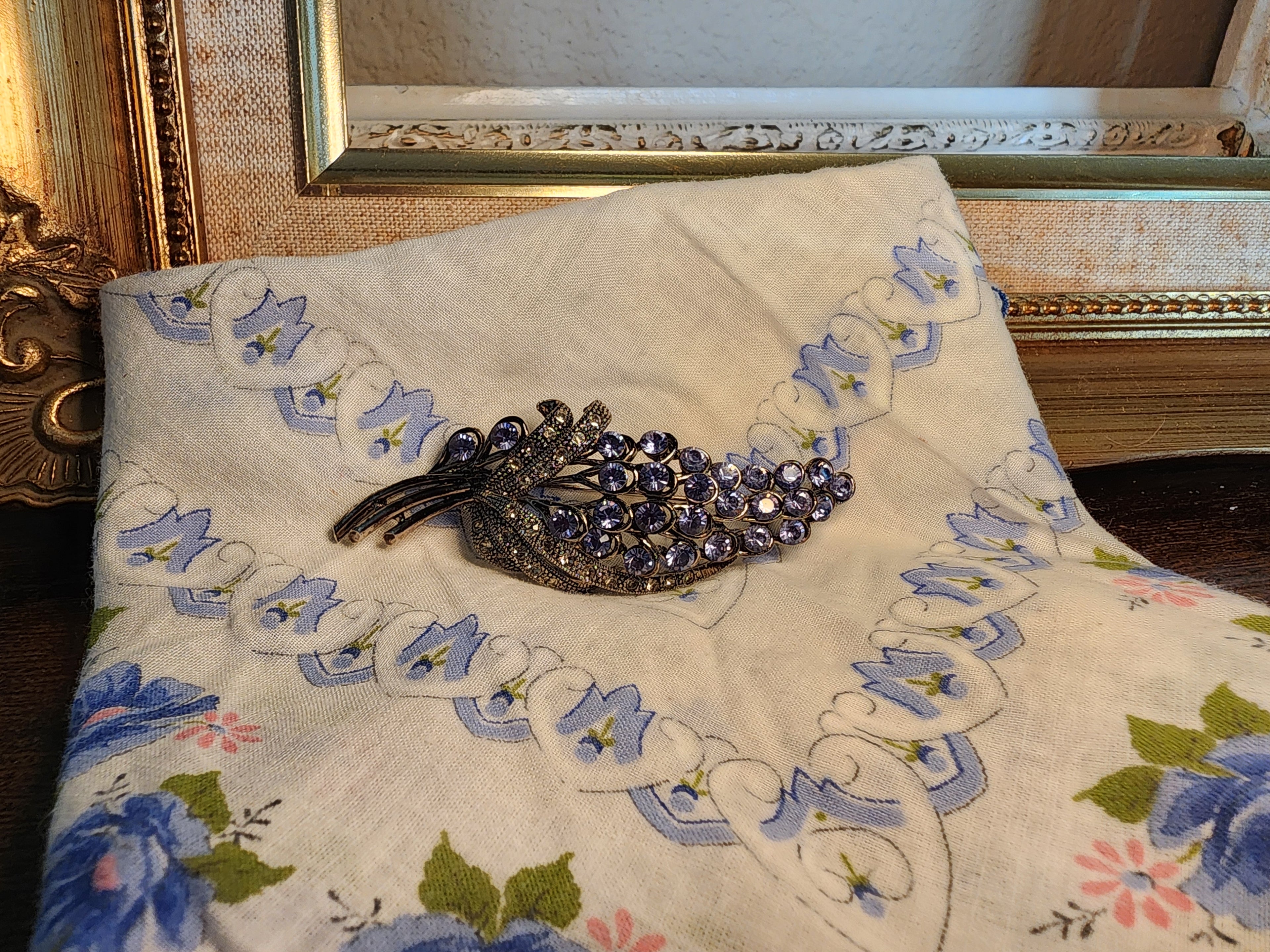 Vintage-Style Floral Brooch with Lavender Stones & Marcasite Finish