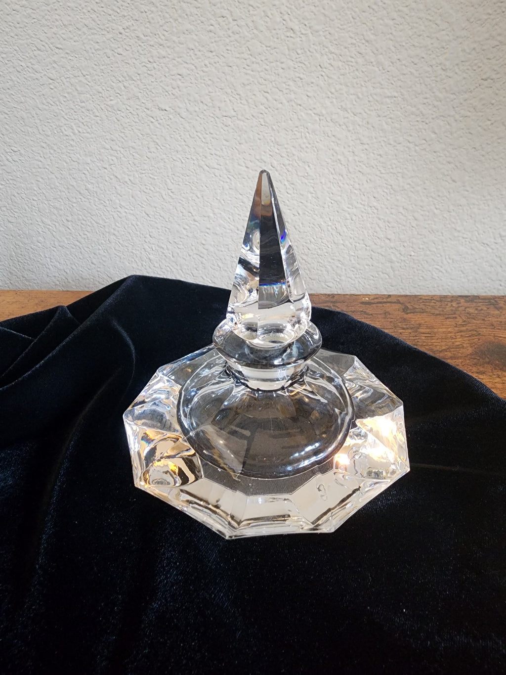 Vintage Oneida Lead Crystal Hand-Cut / Blown Perfume Bottle w/ Inkwell Stopper 5" T