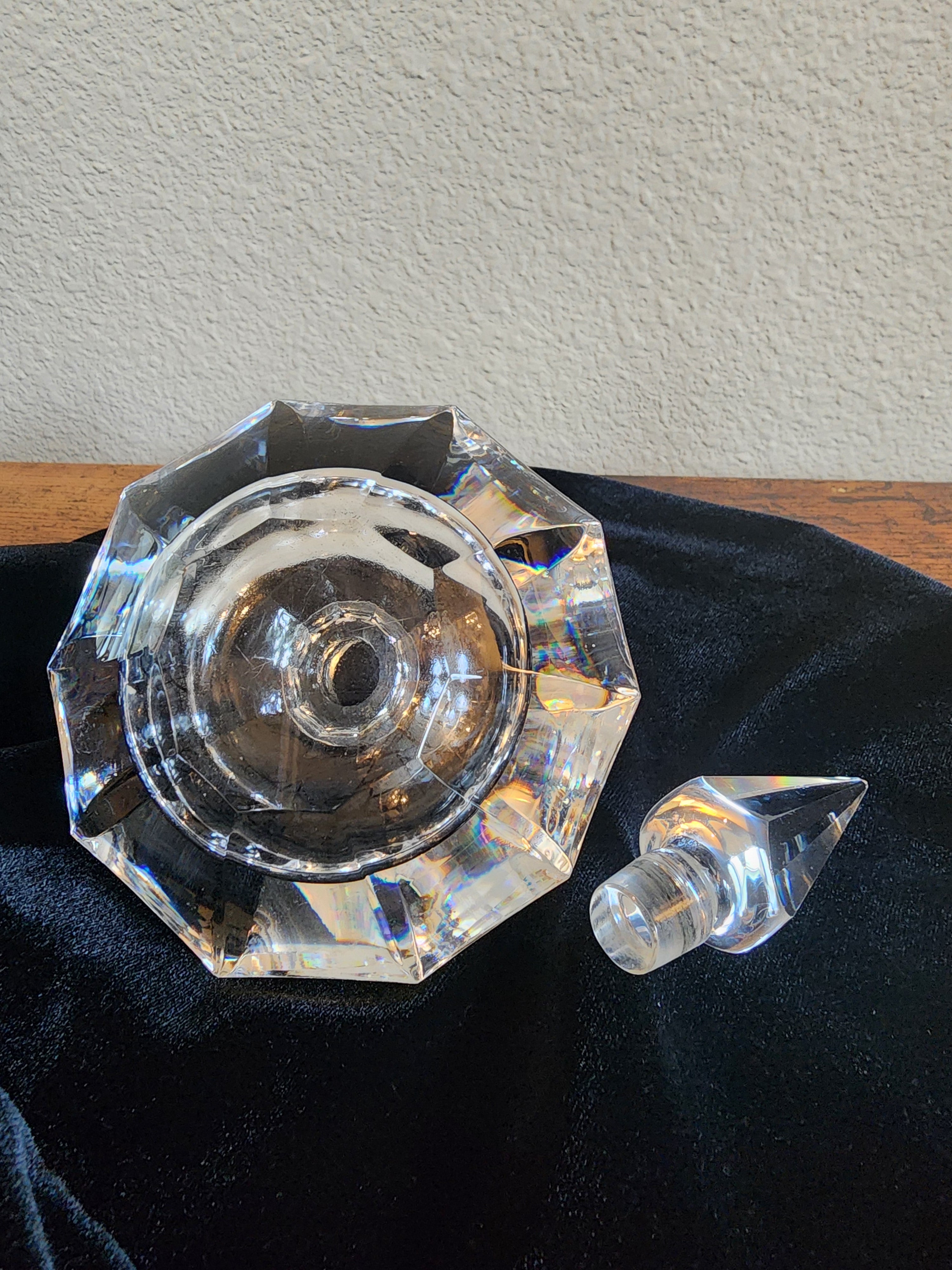 Vintage Oneida Lead Crystal Hand-Cut / Blown Perfume Bottle w/ Inkwell Stopper 5" T
