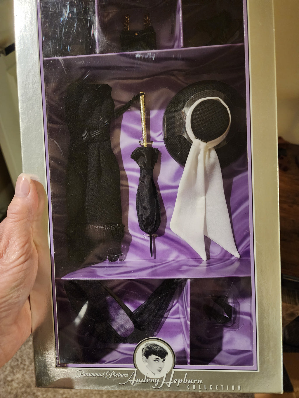 1998 Mattel Audrey Hepburn Collection: Breakfast at Tiffany's "Black Daytime Ensemble" fashion pack