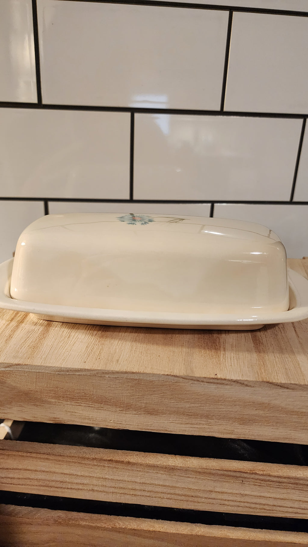 MCM Taylor, Smith & Taylor "Boutonnier" Covered Butter Dish 1/4 lb
