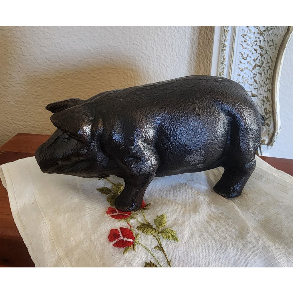 Cast Iron Pig Figurine / Paperweight – Vintage Style, Heavy Duty