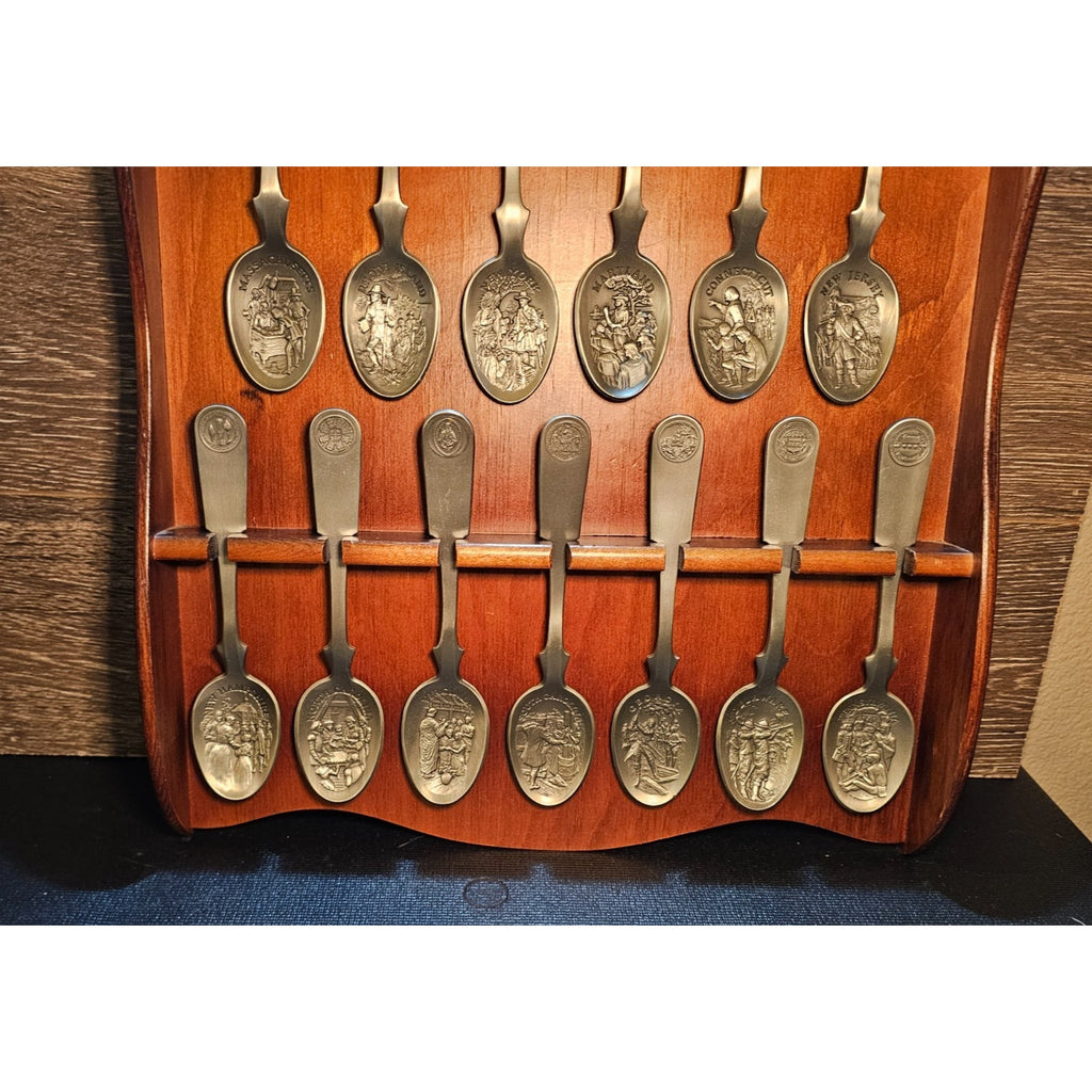 Vintage 1976 Franklin Mint 13 Original American Colonies Pewter Spoon Set w/ Woo