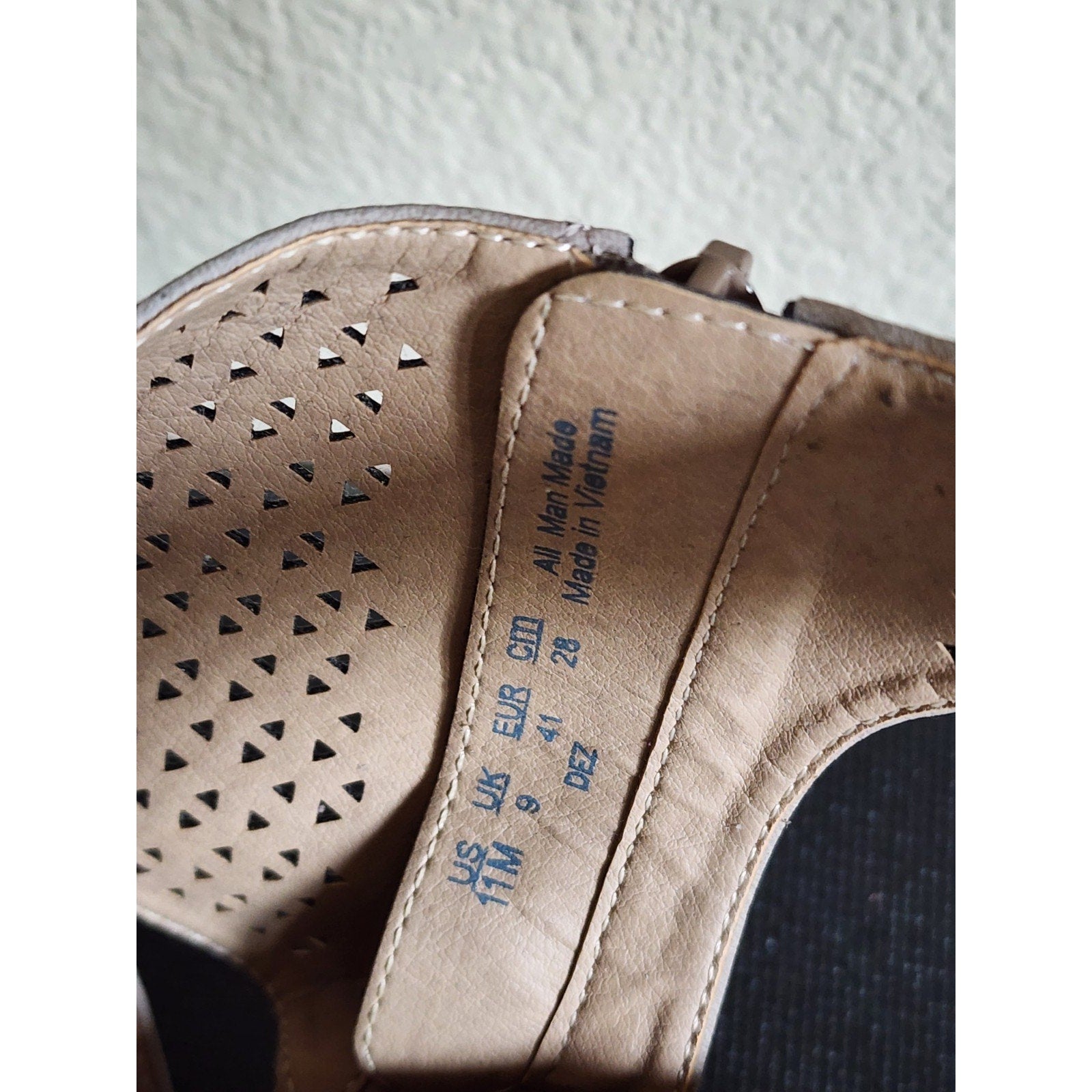 SOUL NATURALIZER Sandal Womens 11 M DEZ Heel Open Toe Bootie Beige Faux Leather