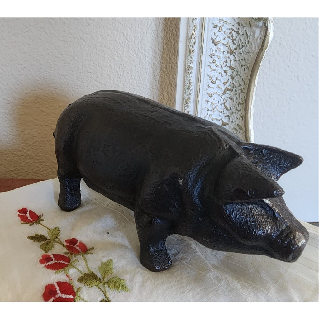 Cast Iron Pig Figurine / Paperweight – Vintage Style, Heavy Duty