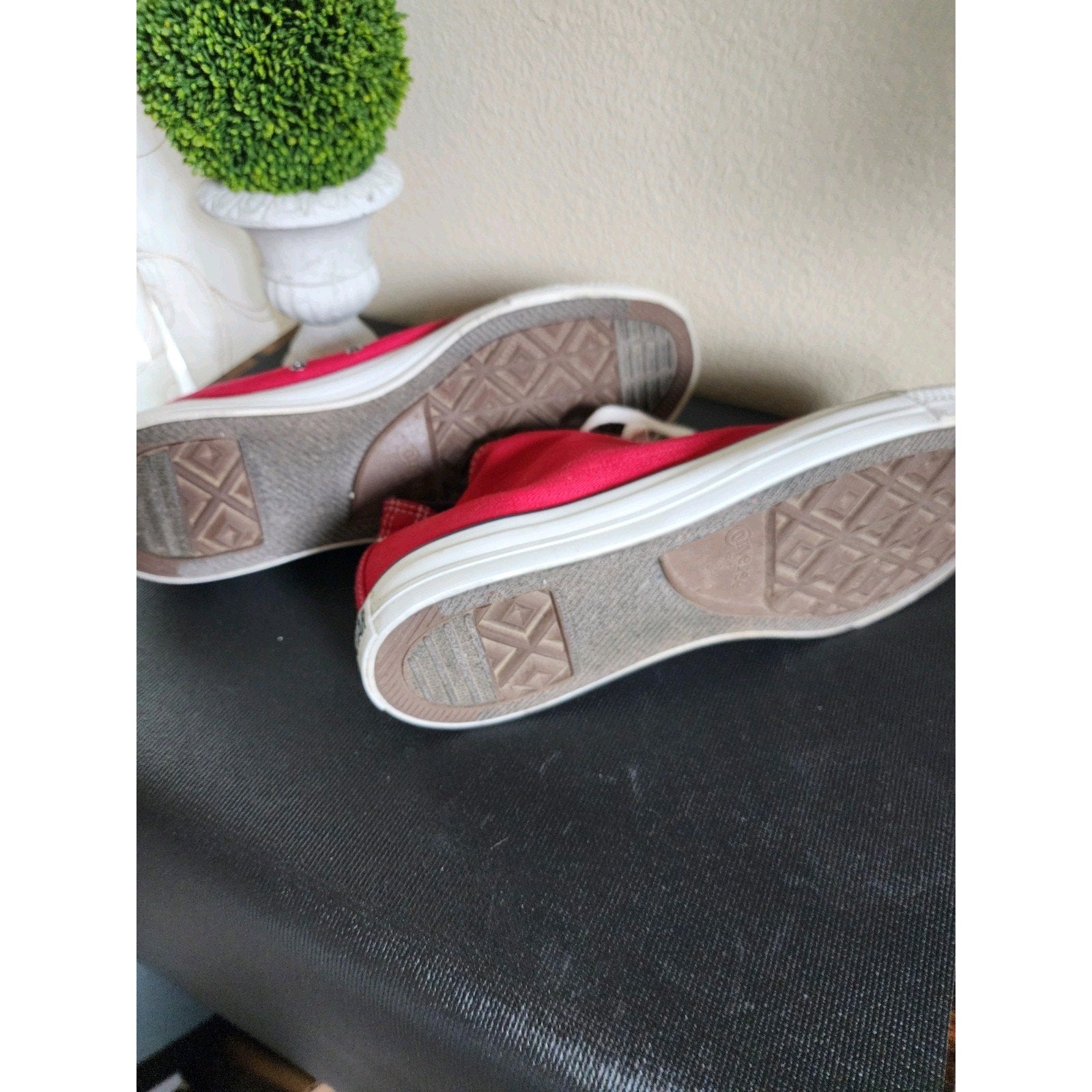 Converse Chuck Taylor All Star High Top Red ,Red label unisex size 11 Pre-Owned
