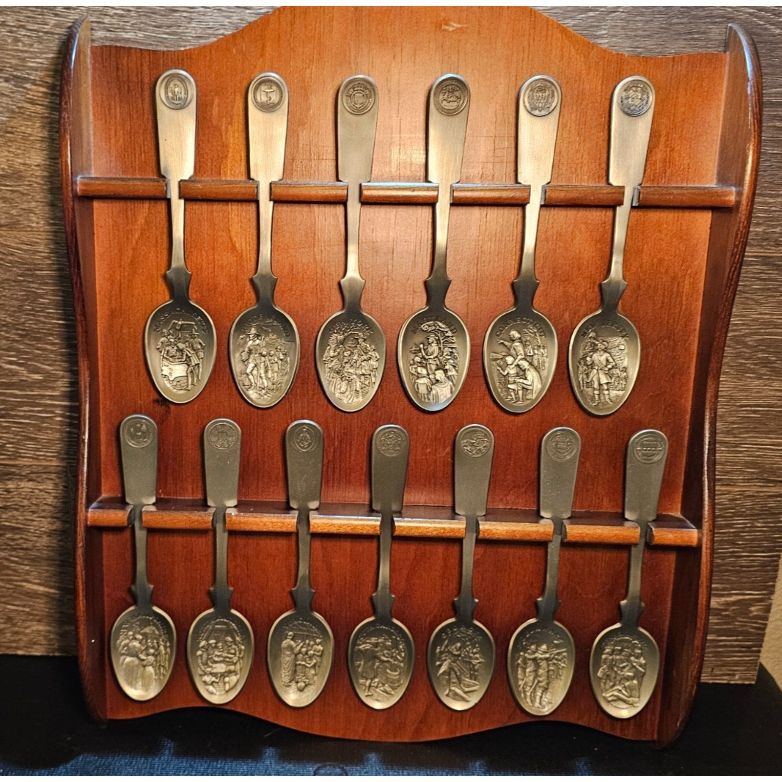 Vintage 1976 Franklin Mint 13 Original American Colonies Pewter Spoon Set w/ Woo