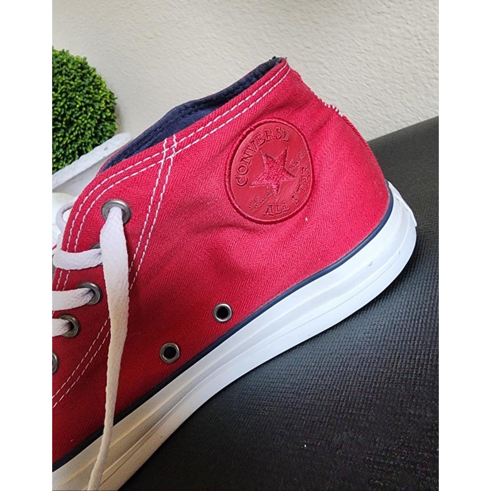 Converse All Star Chuck Taylor Red High Top Sneakers – Men's 11 / Women's 13, Pre-Owned