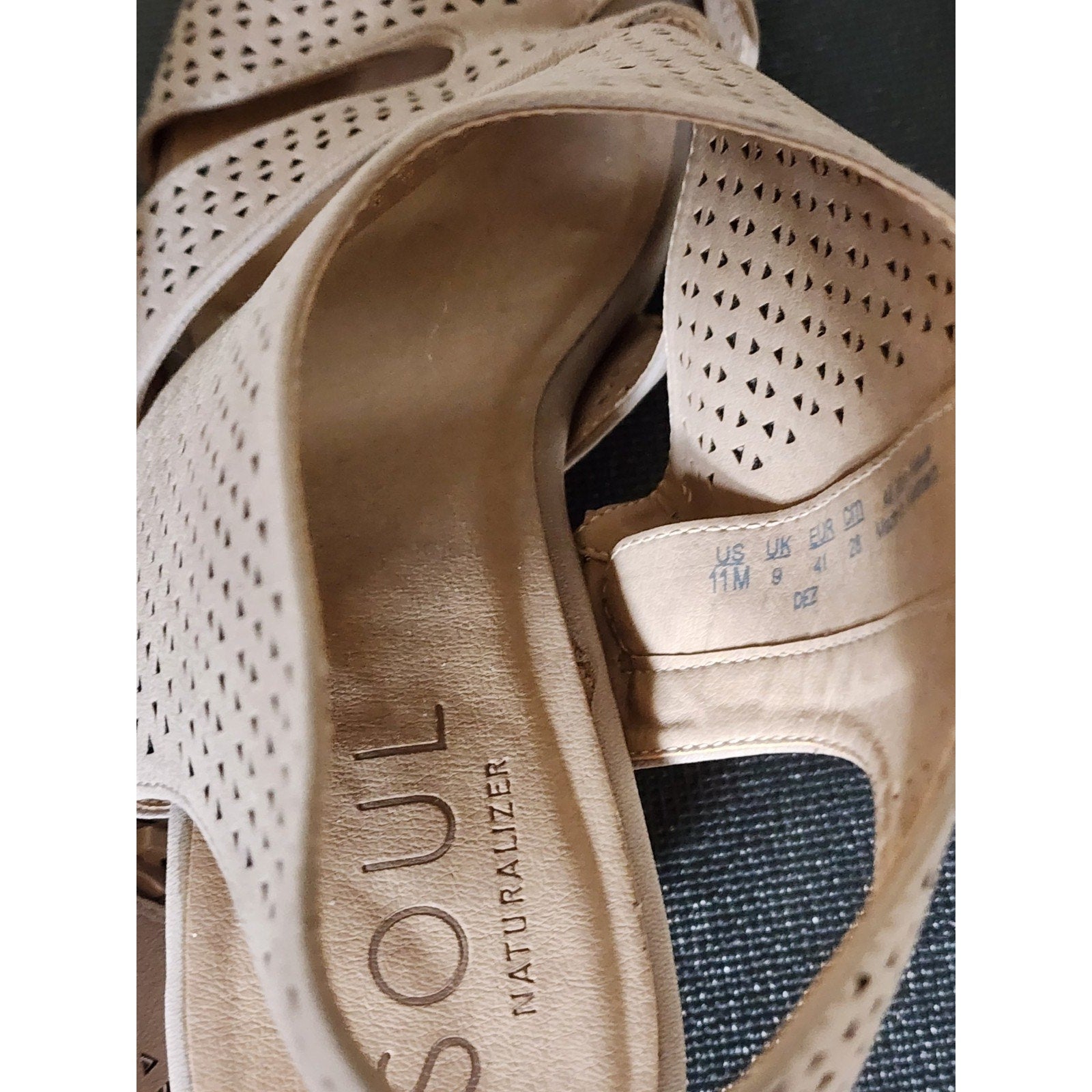SOUL NATURALIZER Sandal Womens 11 M DEZ Heel Open Toe Bootie Beige Faux Leather