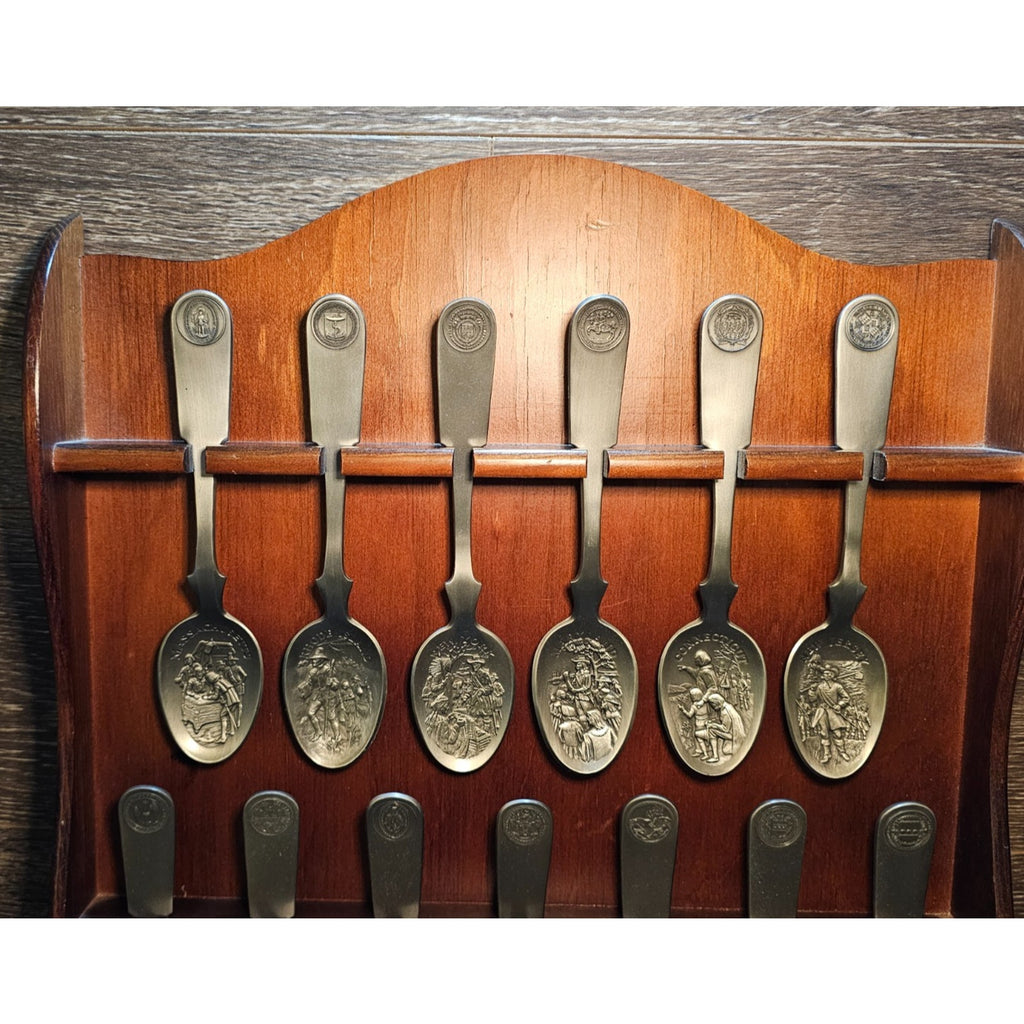 Vintage 1976 Franklin Mint 13 Original American Colonies Pewter Spoon Set w/ Woo