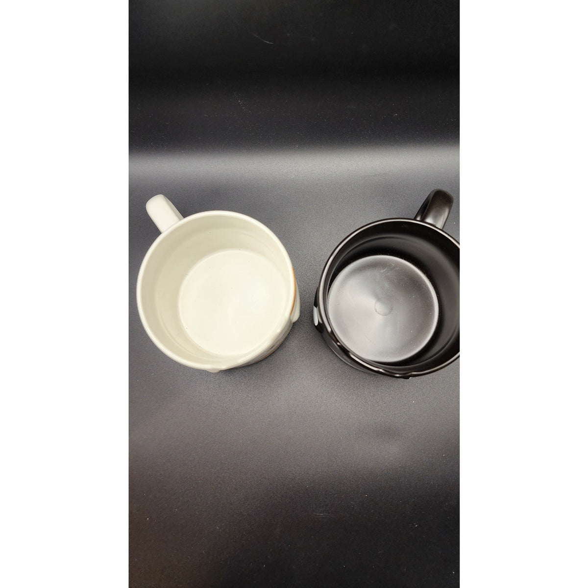 Set of Jifoow Stackable Ceramic Cat Mugs - Black & White